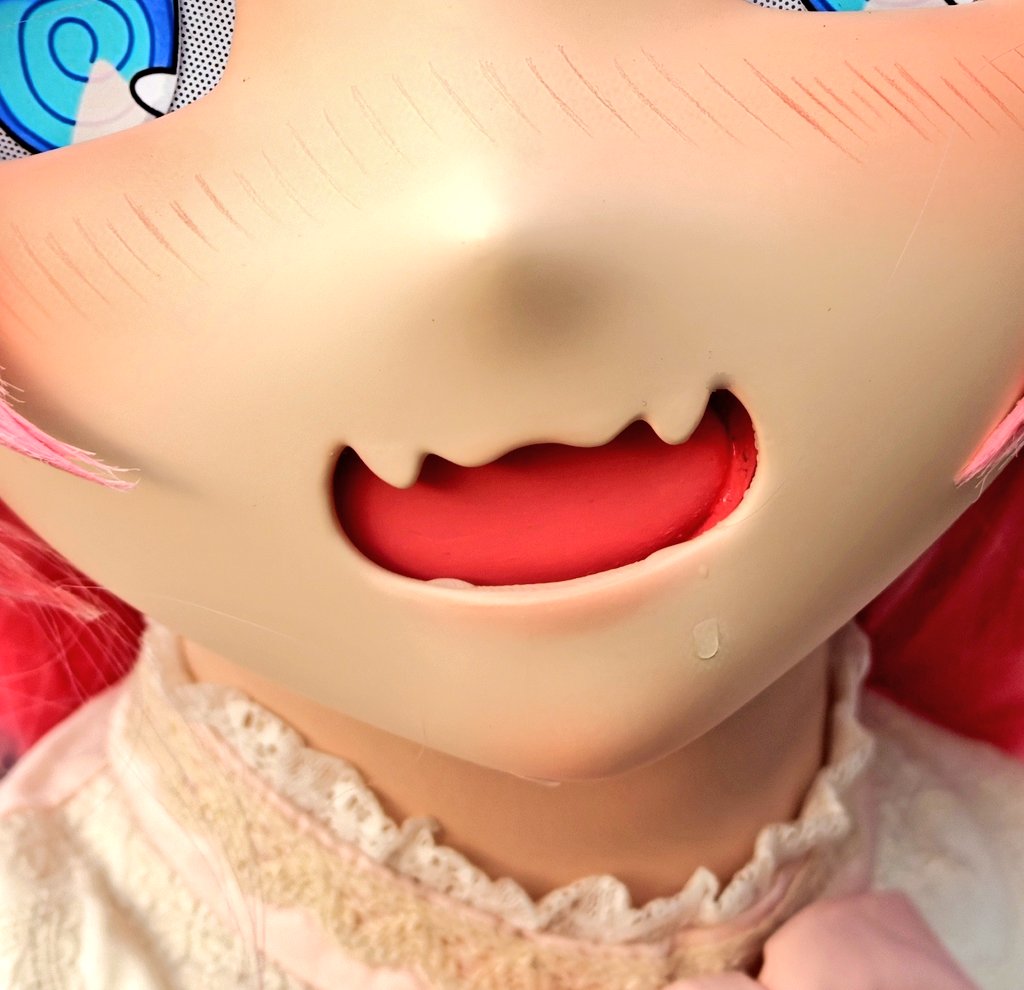 嘿嘿，俺要在可爱娃娃屁股上面留牙印咯！！（流口水·真
#着ぐるみさんの口元貼るとフォロワーが増えるらしい