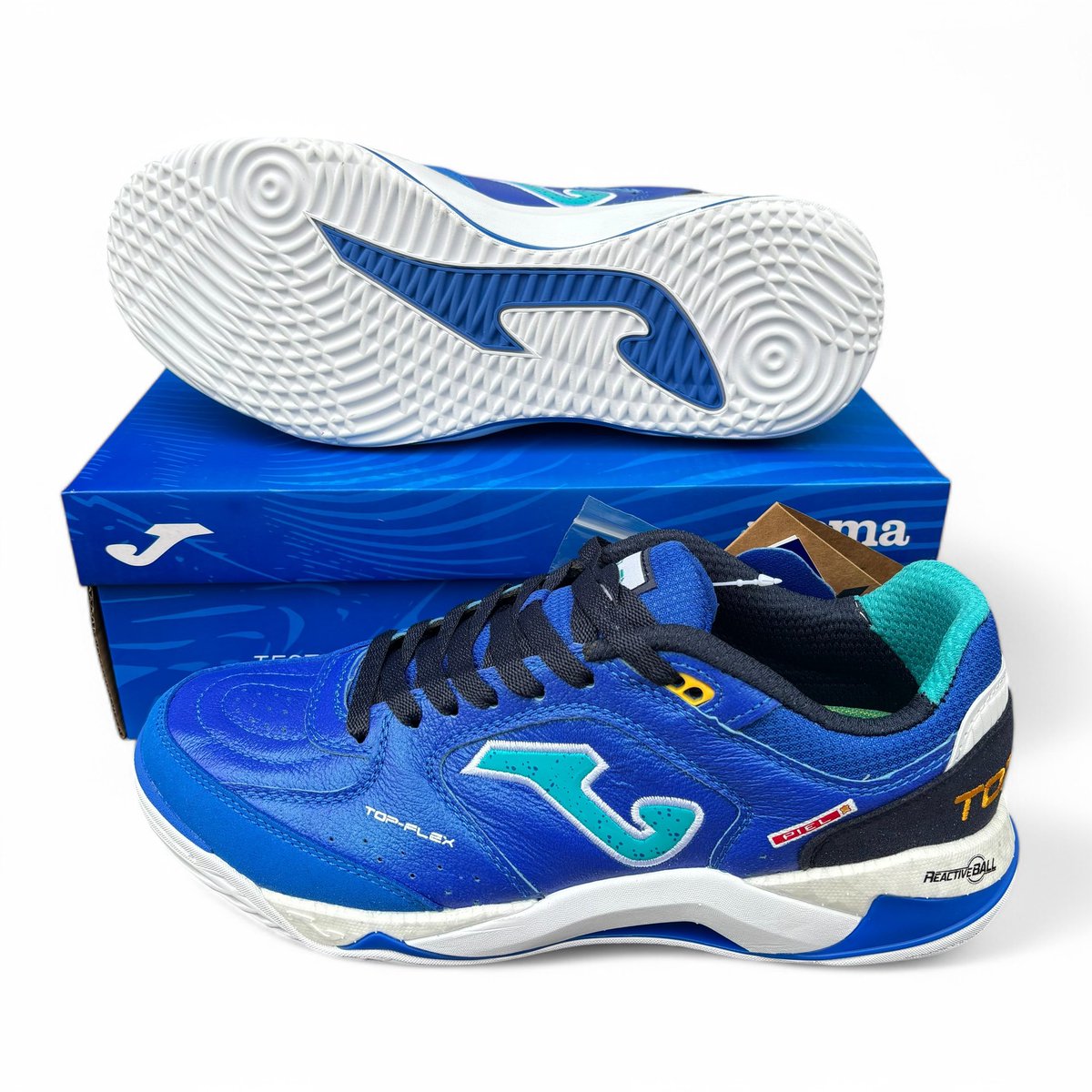 five_futsalshop's tweet photo. トップフレックスプラスのホワイト購入出来なかった方へ、ブルー入荷しましたのでオンラインショップチェックしてみてください🙇‍♂️ https://t.co/vVjxTHwsKI