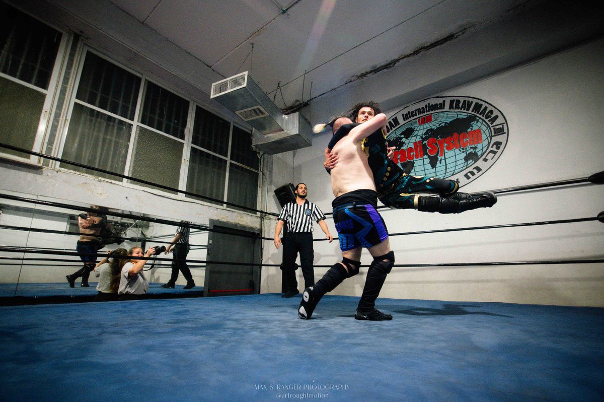 PWYarinElkarif's tweet photo. 😵‍💫😵‍💫

#wrestleUNIVERSE #ipwa #wrestling #ddtpro #prowrestling #tjpwコンテンツ語り王 https://t.co/gfrChg7t16