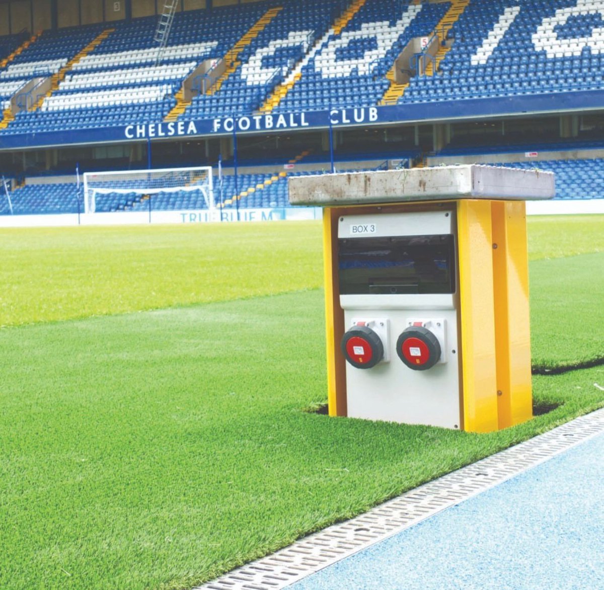 The advantages of using pop-up #powerunits are numerous. They can be quickly deployed and retracted, allowing for swift transitions between different events. This adaptability makes them ideal for #stadiums that host a variety of activities, from sports matches to music festivals