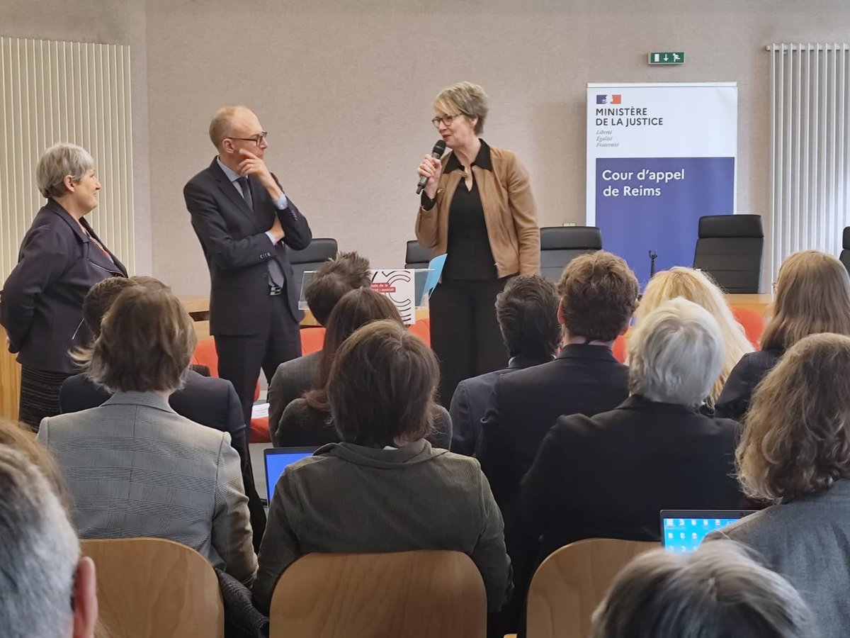 Dominique Laurens tweet media