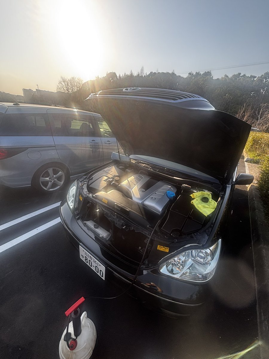 家に在庫を抱えてる間違えて買ったedge5-40を入れましたがオイル粘度など乗ってわかるものではないですね笑

0-16とか指定の軽に5-30とか入れたら分かるものなでしょうか？

Edge 5-40 エレメント無し

107000km