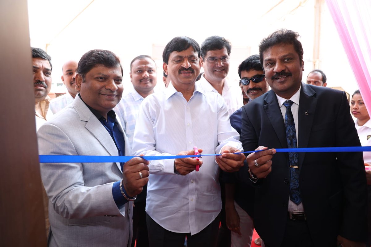 Sandhyaa2025's tweet photo. Bust the Biggest Real Eatate Expo and Explore Property Options. Flats, Open Plots, villas, Farmhouses and more..
HITEX Exhibition Centre, HITEC City, Hyderabad. 22-23 Mar2025
#NowRightTimeToInvest
#TV9SweetHomeExpo #TV9Telugu #RealEstateInvestment #HyderabadRealEstate https://t.co/1hdKYnbmEN