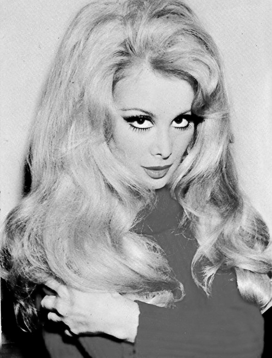 Filiz Akın hayatını kaybetti.