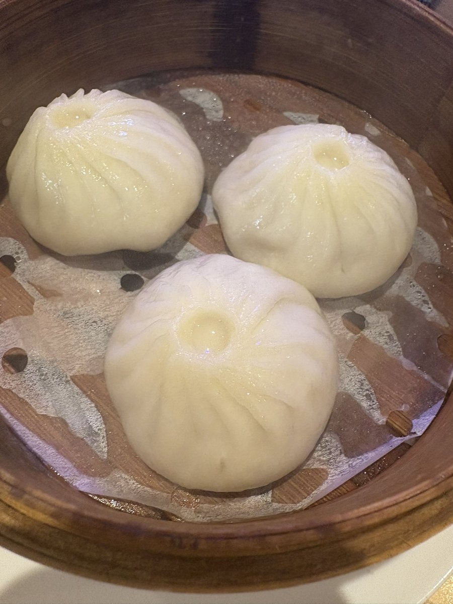 mii000288's tweet image. ２件目〜🍻✨
初めて横浜駅前で飲んだけど、
横浜楽しい〜😆😆