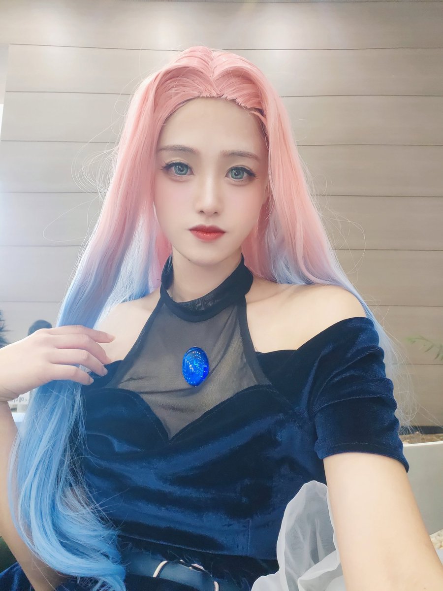 3서코 후기✨️
에이스테 미지 1라로 다녀왔습니다~! 정말 오랜만에 가는 서코였는데 입장줄이 너무 길어서 힘들었지만 그래도 즐거웠어요🥰💖