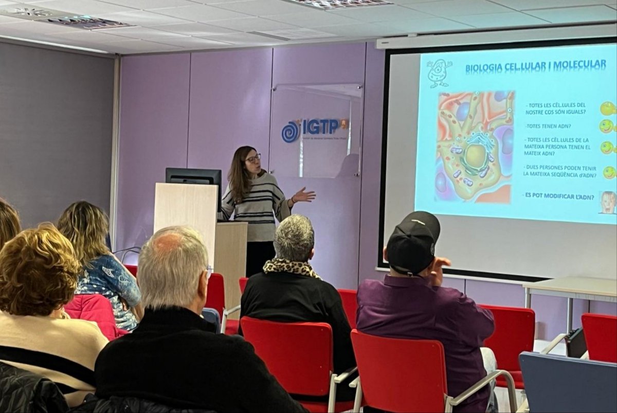 GTRecerca's tweet photo. 🔬 Avui un grup d'#AmicsdeCanRuti han visitat l'institut acompanyats per les investigadores Anna Martínez-Cardús, Cristina Queralt i @mcortacans_

💙 Moltes gràcies per la visita i per donar suport a la recerca!

👉🏽 Si vols fer-te Amic/ga: https://t.co/EOuwmXwK6B https://t.co/js6T32xcdW