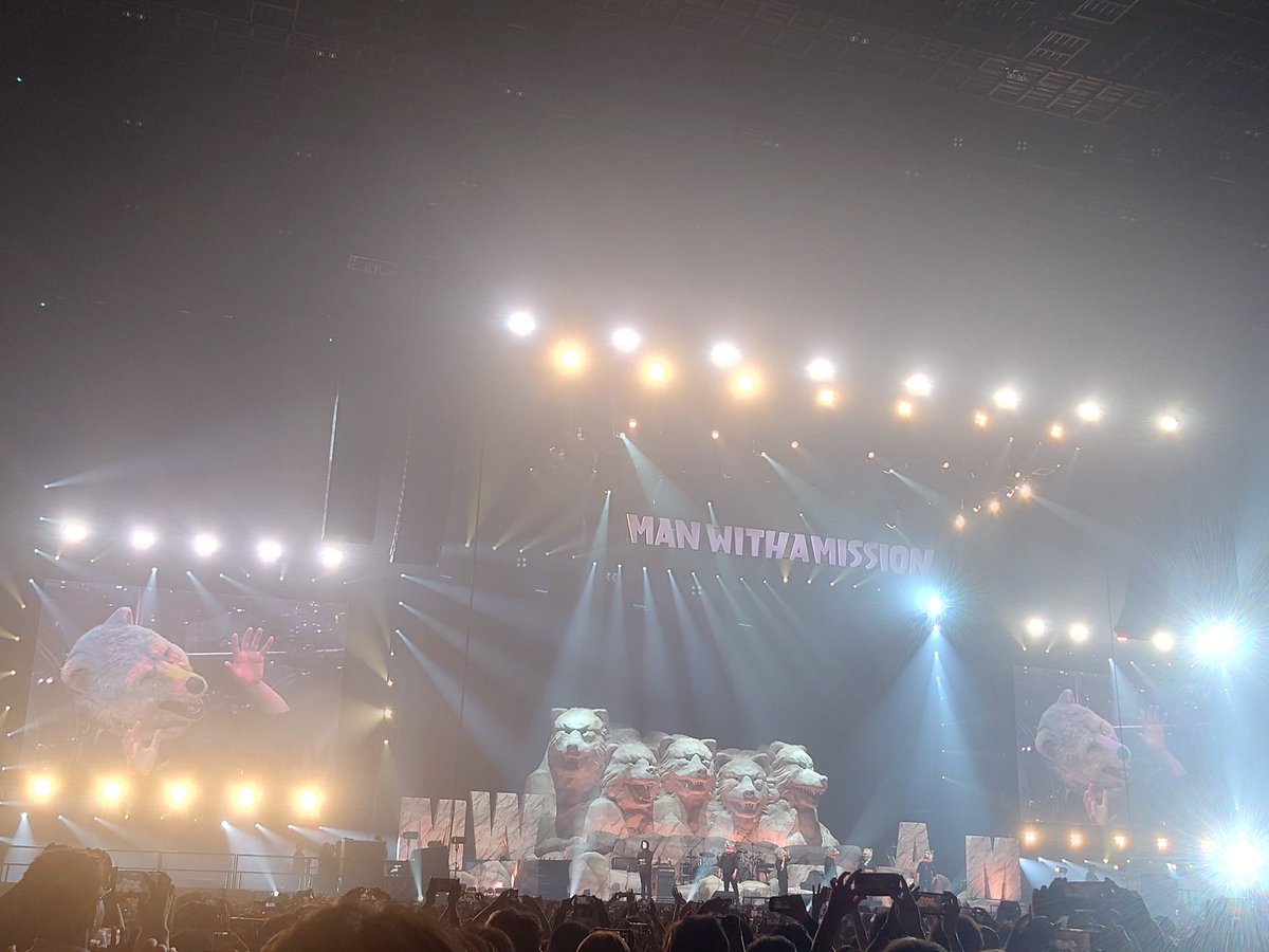 2025/03/22
MAN WITH A MISSION 横浜
マンウィズさん好みのセトリでした🔥