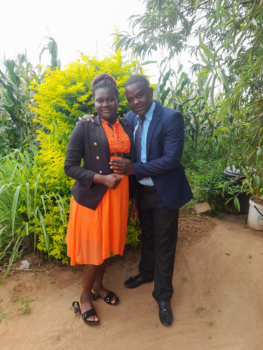 BTsamwi87903's tweet photo. Behind every successful man, there is a woman. https://t.co/NU1kmAXalX
