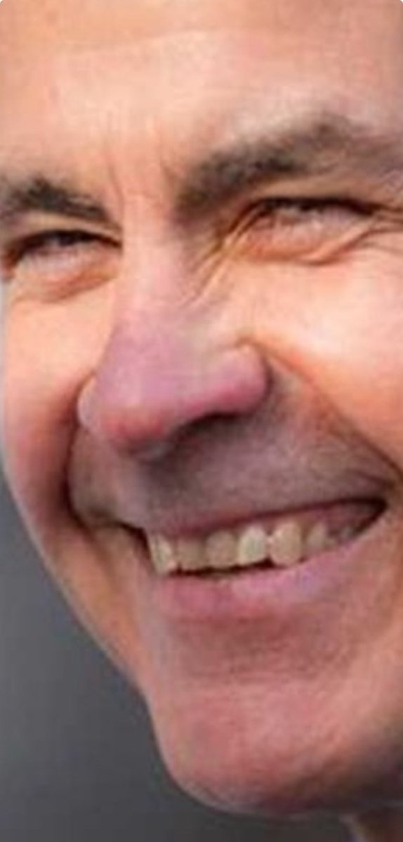 Anyone with their eyes wide open can see Mark Carney for what he is.  A far left eco-nutcase pretending to be a Conservative centrist in order to get elected and then he will show his true colors......like a chameleon.