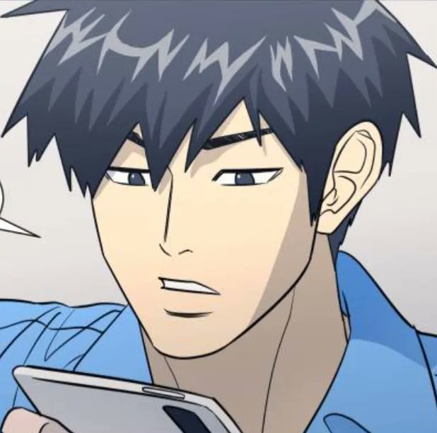 전영중 허창현
둘 다 똑같이 무쌍에 노아이홀 올라간 눈꼬리인데
너무 다른 동글이와 뾰족이 좋느를 줌