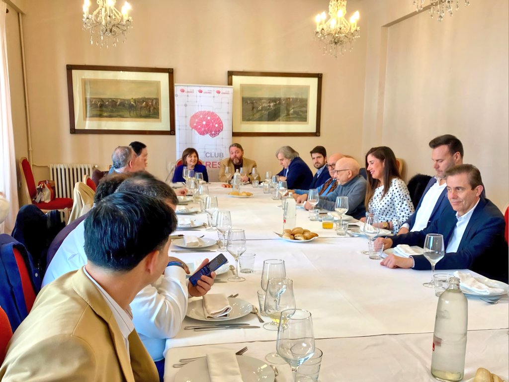 🧠 #ClubDeLíders de marzo por <a href="/satoridircom/">Satori Comunicación</a> con la siempre interesante <a href="/isabelbonig/">Isabel Bonig</a>, que repite casi diez años después. Política de raza y altura con una sobremesa más que jugosa. Per molts més! 🥂

📍 <a href="/CasinoAgrVLC/">Casino de Agricultura</a>