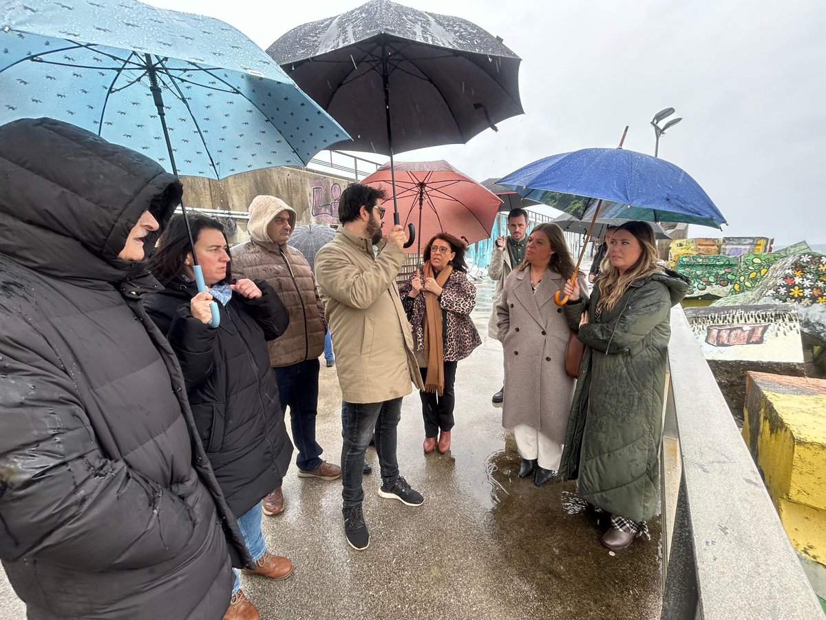 GobAsturias's tweet photo. 🌅La vicepresidenta @GimenaLlamedo  ha visitado el concejo de Llanes, donde se están invirtiendo 2,2 millones de euros en el marco del Plan de Sostenibilidad Turística del concejo.
🗣“Es una muestra más del compromiso y del trabajo del Gobierno de Asturias con este municipio”. https://t.co/nYnH2HdJM1