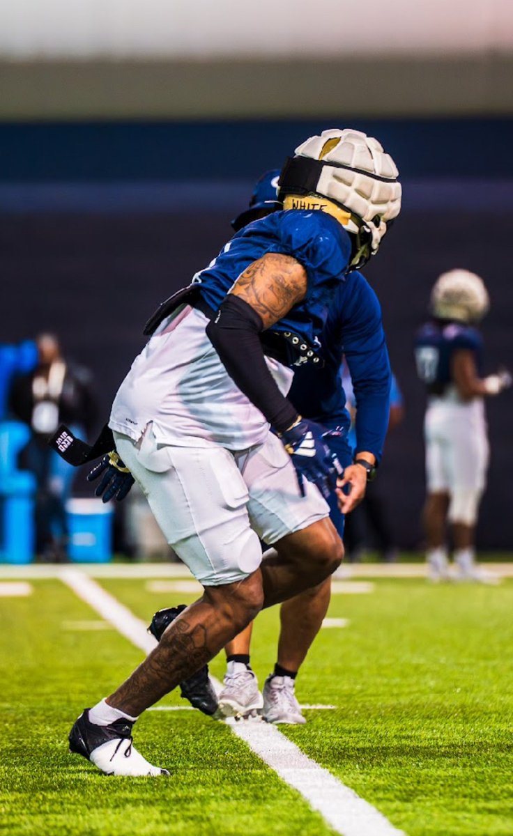 He can’t…I WILL 😤 #UATW 🐝