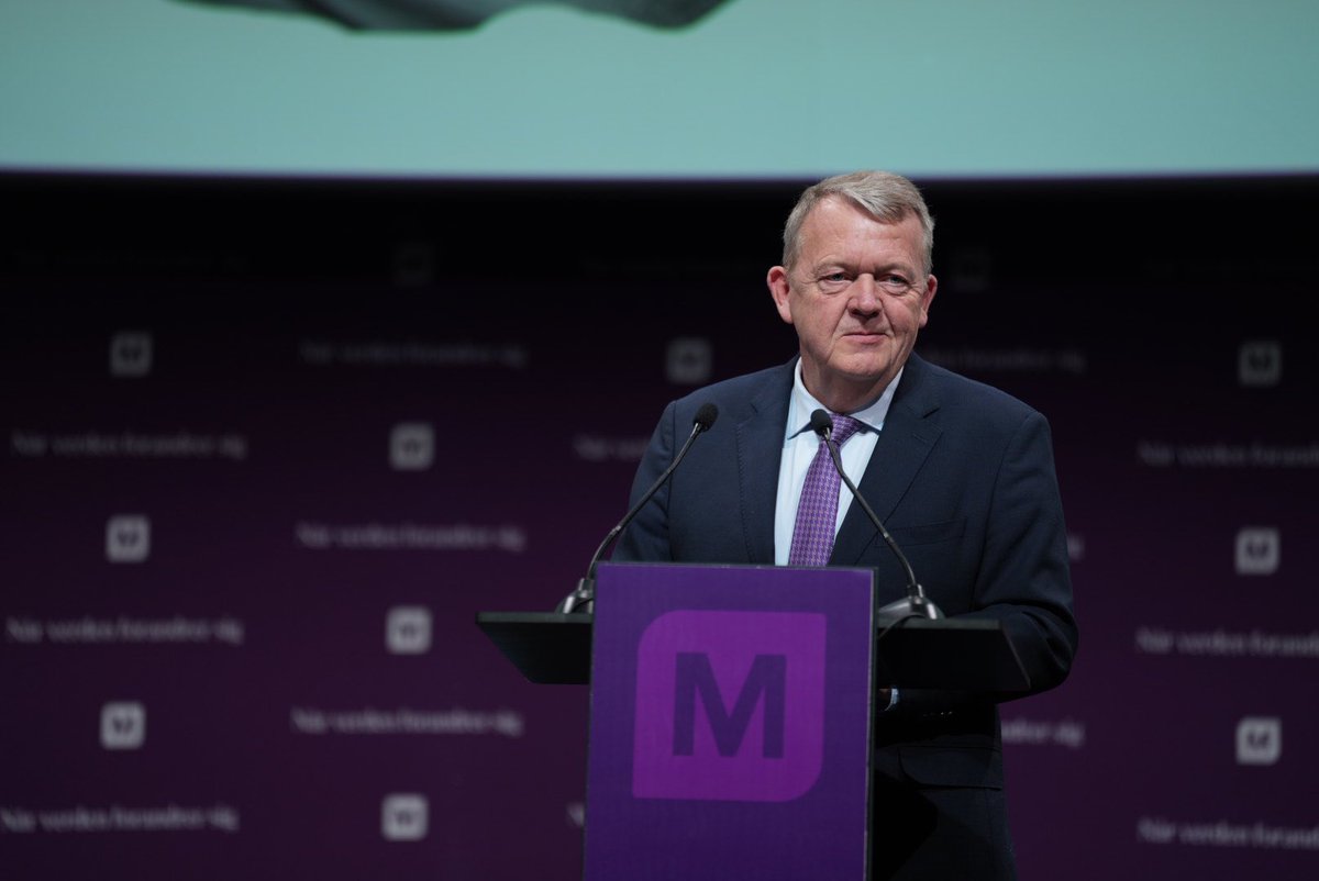 Moderaterne (@moderaterne_dk) on Twitter photo From Moderaterne’s party congress to our British friends: If you regret and want to press rewind and come back and join us in the EU, we will support you.
<a href="/larsloekke/">Lars Løkke Rasmussen</a> From Moderaterne’s party congress to our British friends: If you regret and want to press rewind and come back and join us in the EU, we will support you.
<a href="/larsloekke/">Lars Løkke Rasmussen</a>