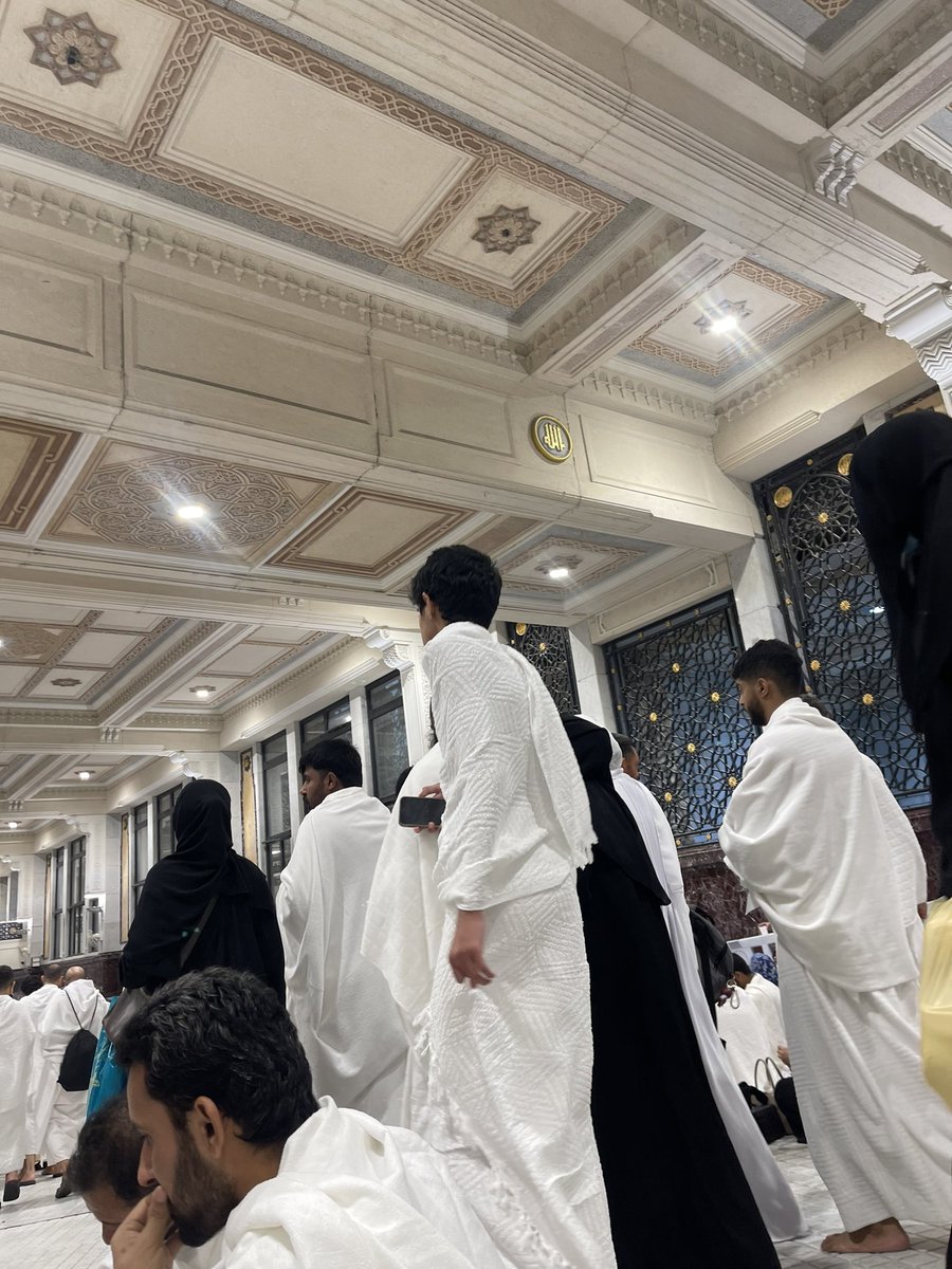 ربيّ اجعلنا نرتوي برحمتك عَفوًا وغُفرانًا .
ونسألك  يا الله الطمأنينة، و سلامة النفس، و سكينة الصدر، و بركة الأيام، و خفّة الروح .