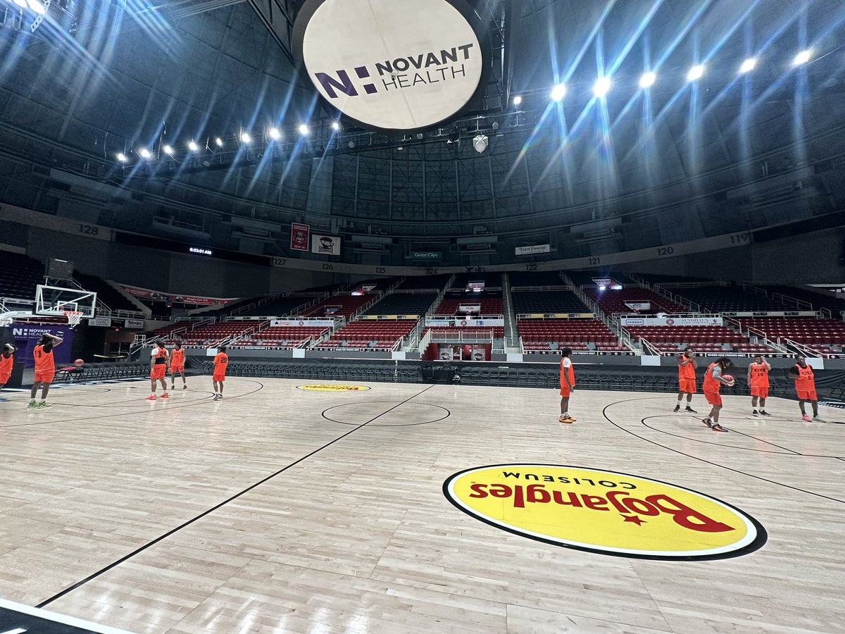 CoachDoc_CU's tweet photo. Morning shootaround on Championship Saturday in the BCIC…we’re ready to bring the trophy back to da ‘Burg!
#ClaflinPanthers #WhyNotClaflin #HoopInTheJungle https://t.co/4aK3Cl7Xd3