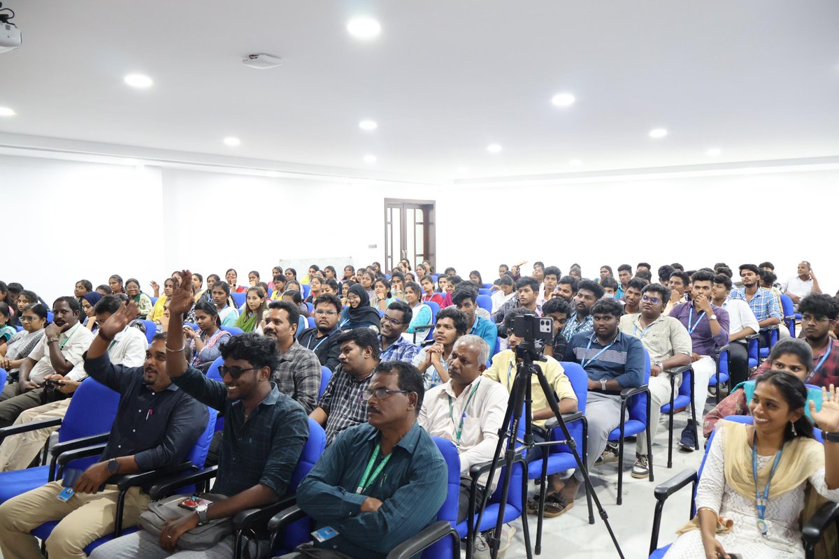 fshmpy's tweet photo. Free Software Hardware Movement Puducherry signs a Memorandum of Understanding (MoU) with Rajiv Gandhi College of Engineering &amp; Technology, Puducherry to collaborate with their Computer Science Engineering Department. 

#FSHM #FSHMPY #Pondicherry #Puducherry #RGCET https://t.co/IaEoC0Z9Fj