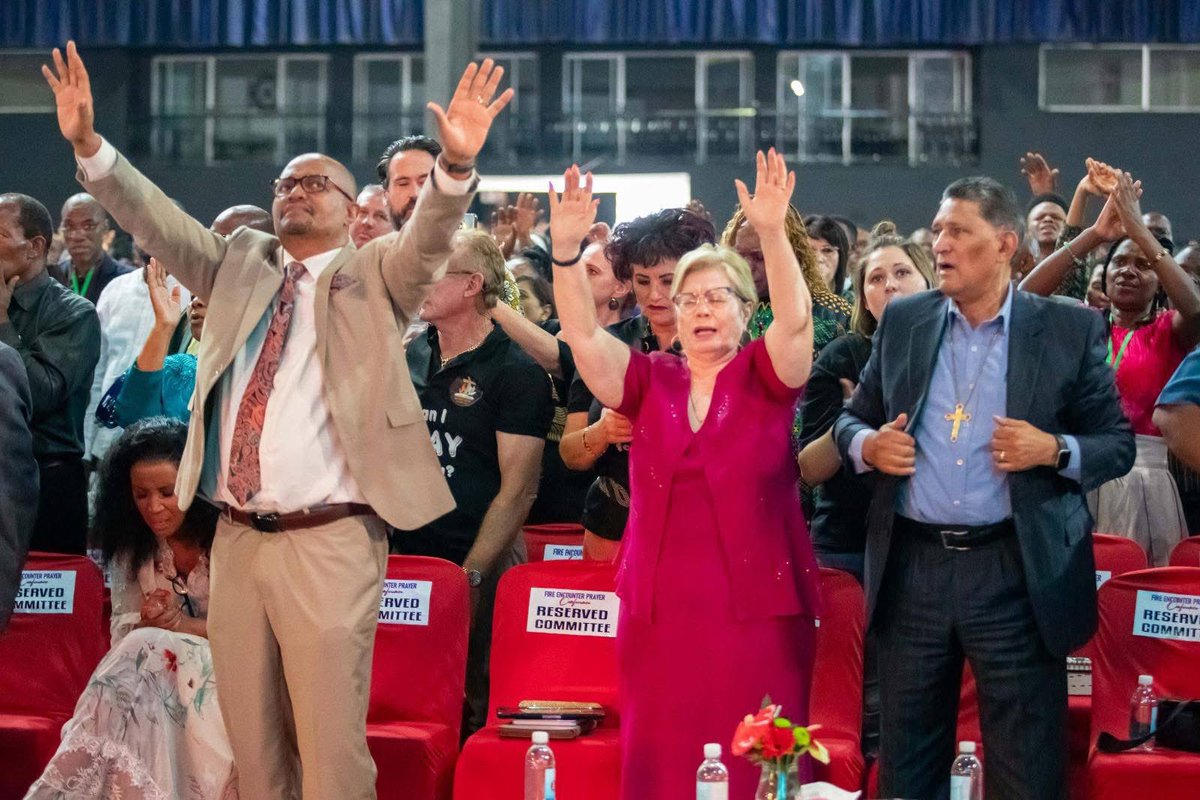 It’s Day 2 of the #FireEncounterPrayerConference so if you couldn’t join us yesterday you can still make your way. There’s more fire🔥🔥🔥

We’re also streaming live on 

youtube.com/live/JK97U16Aj…

mbcisa.africa