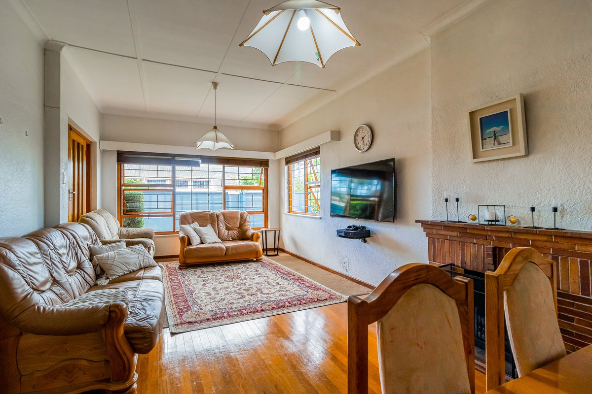 3 Bed House for sale in Southfield, CPT, checkout the next tweet if you want more info 🤝