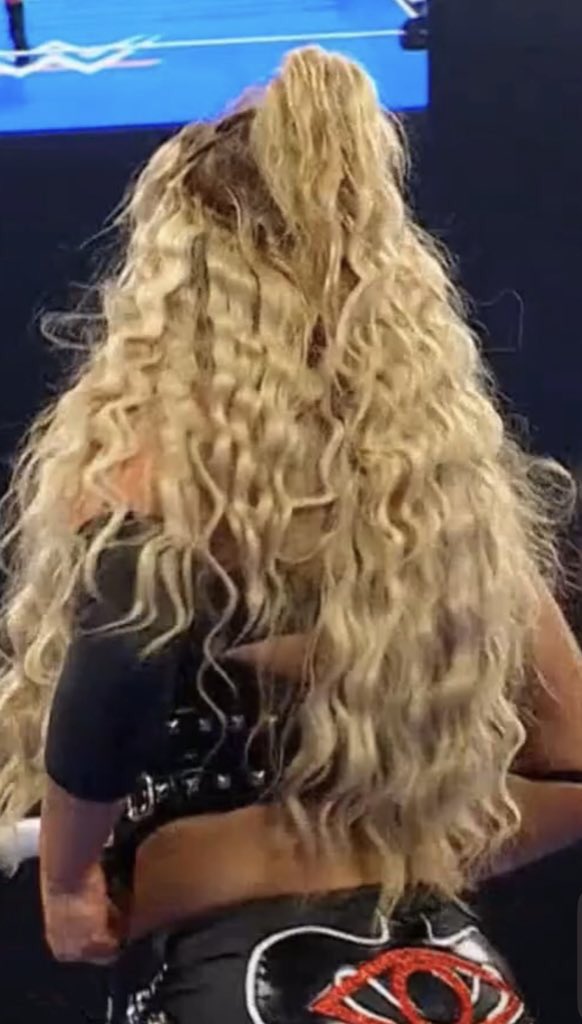 LivMorgansWorld's tweet photo. She should start styling her hair like this more often because holy moly she looked good 
😍😮‍💨🤤🥵

By far one of her best looks and that’s saying something because she always looks amazing

#LivMorgan #LMWT #SmackDownLiv #LivaLisa #MonaLiva #LivDom #GWWCOAT #GWTTCOAT #LivDom https://t.co/fVJo06bVQA