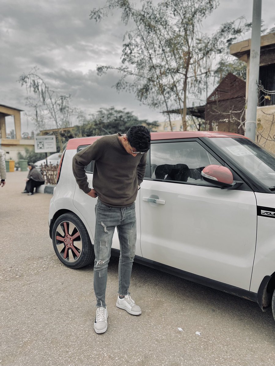 Abo33ed's tweet photo. كلهاا فيها وفيها ونا مكيف كل واحد فيهاا 😜💯🗡️ https://t.co/UDnRErSrfg