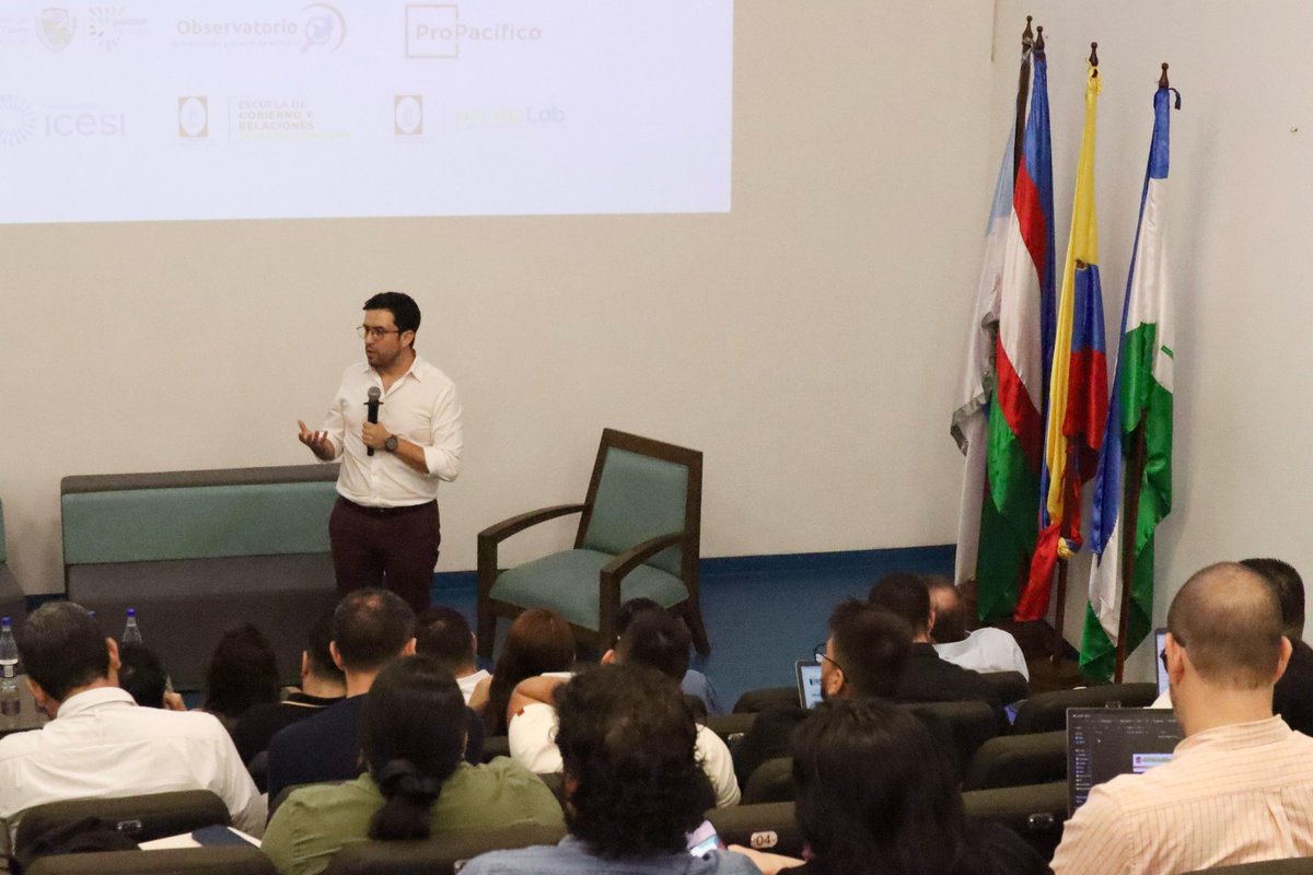 SeguridadCali's tweet photo. Estuvimos en el encuentro sobre perspectivas de seguridad para Cali, realizado en la @icesi. 

Un espacio clave donde se presentó la Red Regional de Observatorios de Seguridad, iniciativa que refuerza el trabajo conjunto por la seguridad en nuestra ciudad y la región.

🧵⬇️ https://t.co/gOO4a6D4cO