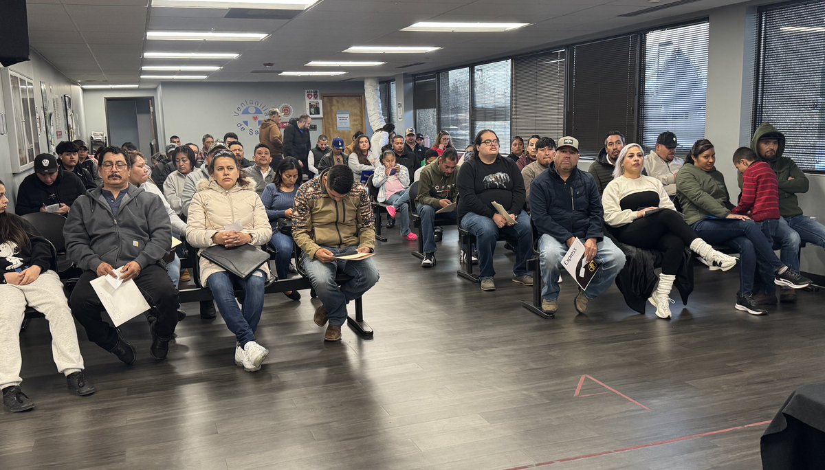 ConsulMexDen's tweet image. Hoy, Consulado General de México en Denver trabaja en su segunda jornada sabatina extraordinaria para atender a más mexicanos y mexicanas en #Colorado, el este de #WY y de #Montana.
@pavel_mc