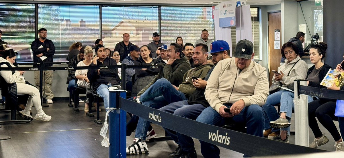 ConsulMexDen's tweet image. Hoy, Consulado General de México en Denver trabaja en su segunda jornada sabatina extraordinaria para atender a más mexicanos y mexicanas en #Colorado, el este de #WY y de #Montana.
@pavel_mc