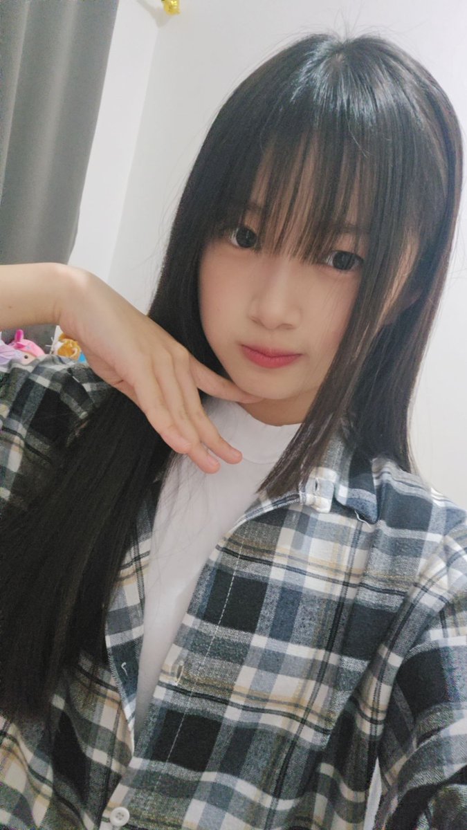 RFritzy_JKT48's tweet photo. terimakasih untuk #FritzCall bulan iniii!! btw ini 1 tahun sejak aku pertama kali vc yah?? wih senangg bisa berbagi cerita bahagia, sedih dan berbagai hal lainnya selama disini!! semoga kita bisa terus bertemu ya, see youuu🫶🏻🫶🏻🩷 (slide kalau mau liat emo girl) https://t.co/YpLbyXWlSQ