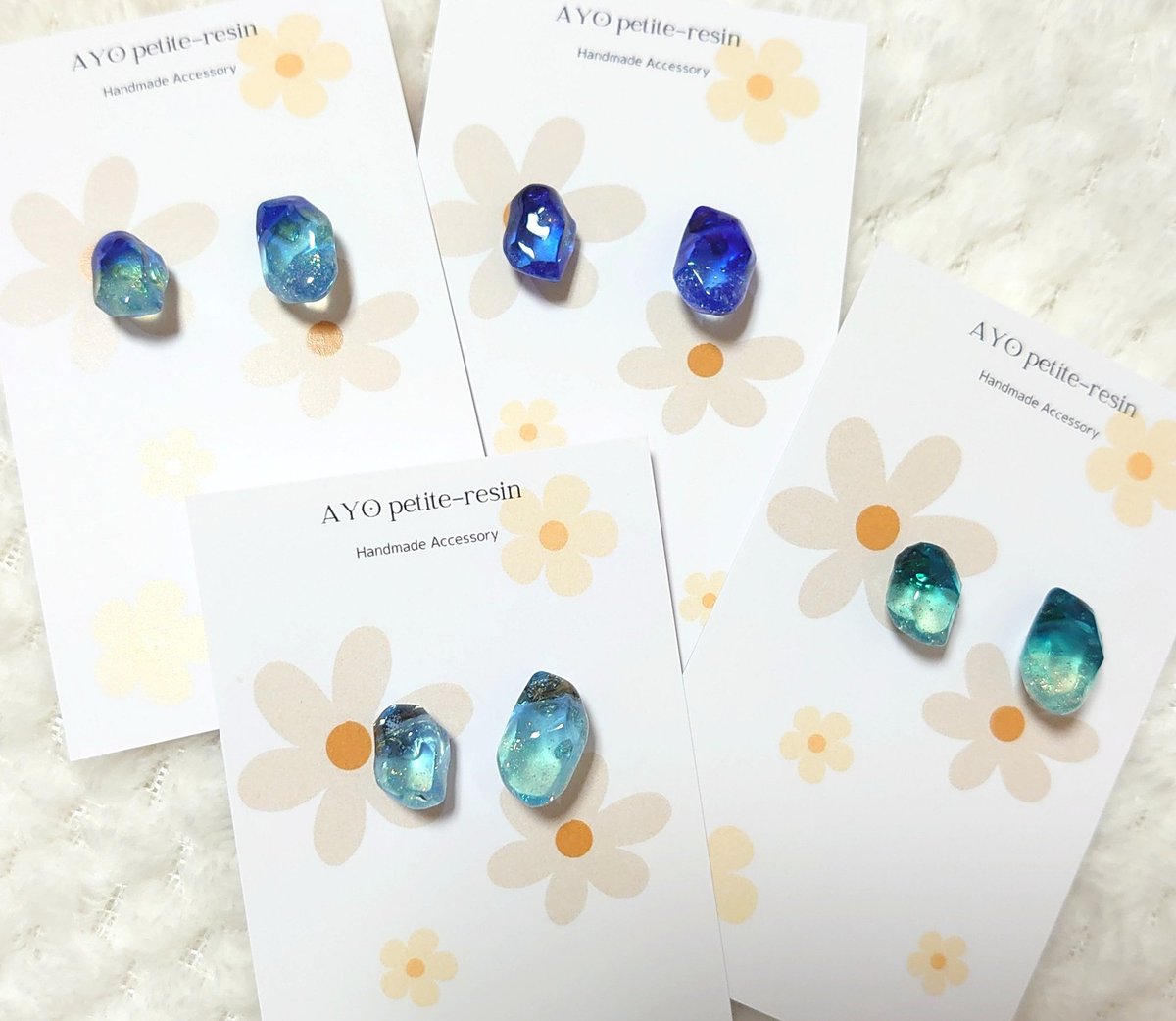 23日(日)10時～Minneにて販売予定です✨
サージカルステンレス使用。
ネジバネ式イヤリングへ変更可能です。
展示中ですので、良かったらのぞいてみてください🌼*･

minne.com/@lonkun
 #ハンドメイドアクセサリー
 #Minne