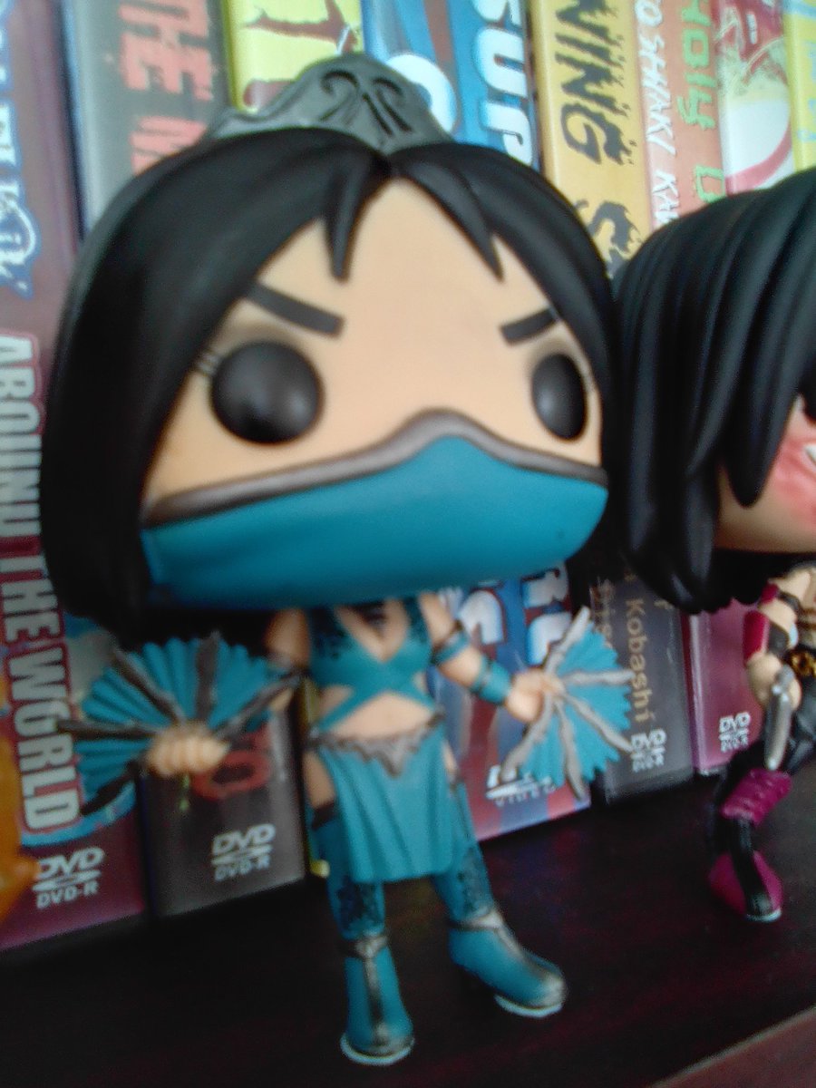 Jonny_Shambles's tweet image. Bits picked up off #eBay. #WWE 2K16 was purely coincidental with #316day being the same week but it's huge fun playing through the #SteveAustin 2K showcase mode. The ladder match collection must have more ****+ matches than any other WWE box set. Kitana is a nice #FunkoPOP ..
