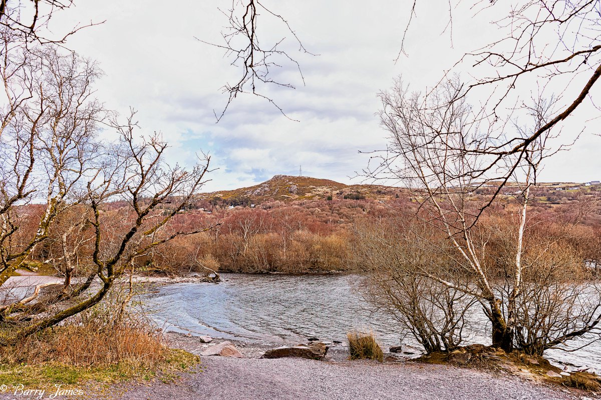 BJRoberts's tweet photo. Yesterday's lakeside view of a beautiful Llyn Padarn freshwater lagoon, a large glacial lake in Eryri's Llanberis. @Ruth_ITV @WalesCoastPath @NWalesSocial @northwaleslive @OurWelshLife @northwalescom @AllThingsCymru #Eryri #Llanberis #LlynPadarn #Lakeside #Lagoon #March #Wales https://t.co/oxUpagyUnS