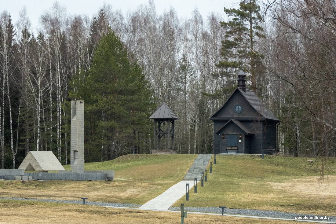 ByinBrazil's tweet photo. 🇧🇾 Belarus marca o Dia da Lembrança das Vítimas de #Khatyn.
🕯️ Em 22 de março de 1943 os nazistas queimaram aldeia junto com seus habitantes: 149 pessoas, incluindo 75 crianças.
Essa tragédia estará sempre na memória do povo de #Belarus. https://t.co/Q712kDkZry