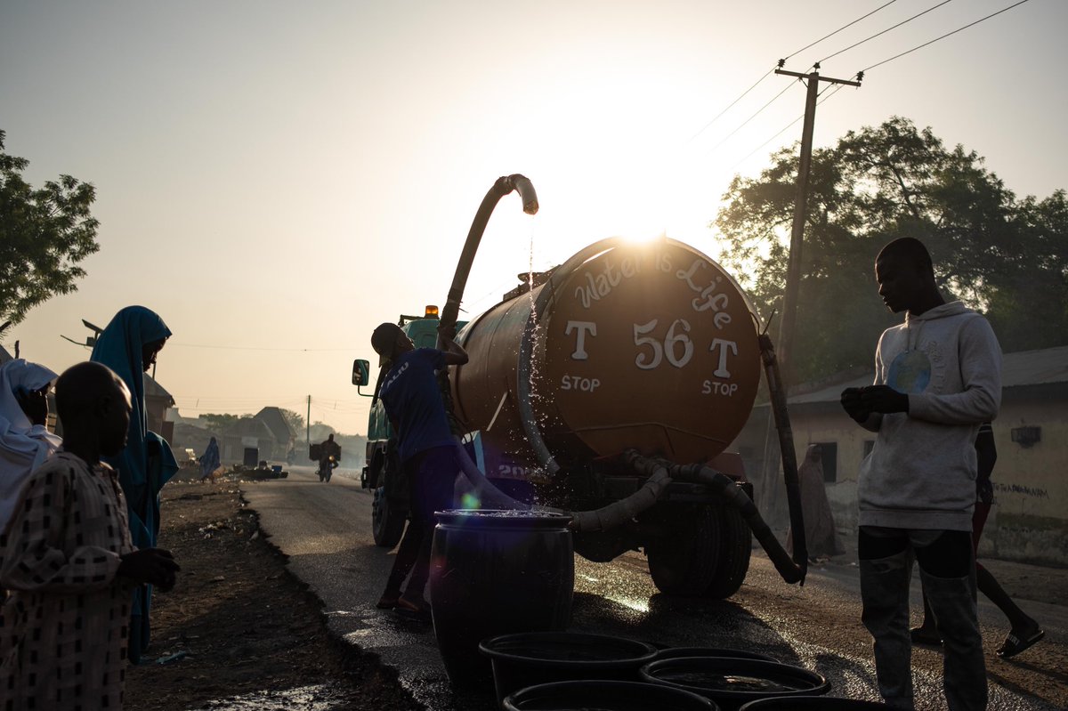 ToyinVisuals's tweet photo. Water is Life!

Soft enough to offer life, tough enough to drown it away.

World Water Day 2025

Kebbi State 2025

Read full story on:
https://t.co/gHjHXfgEUO

✨One Story at a Time✨

 #documentaryphotographer  #cleanwater #worldwaterday
 #photojornalism #toyinadedokun https://t.co/C27EvEi5Px