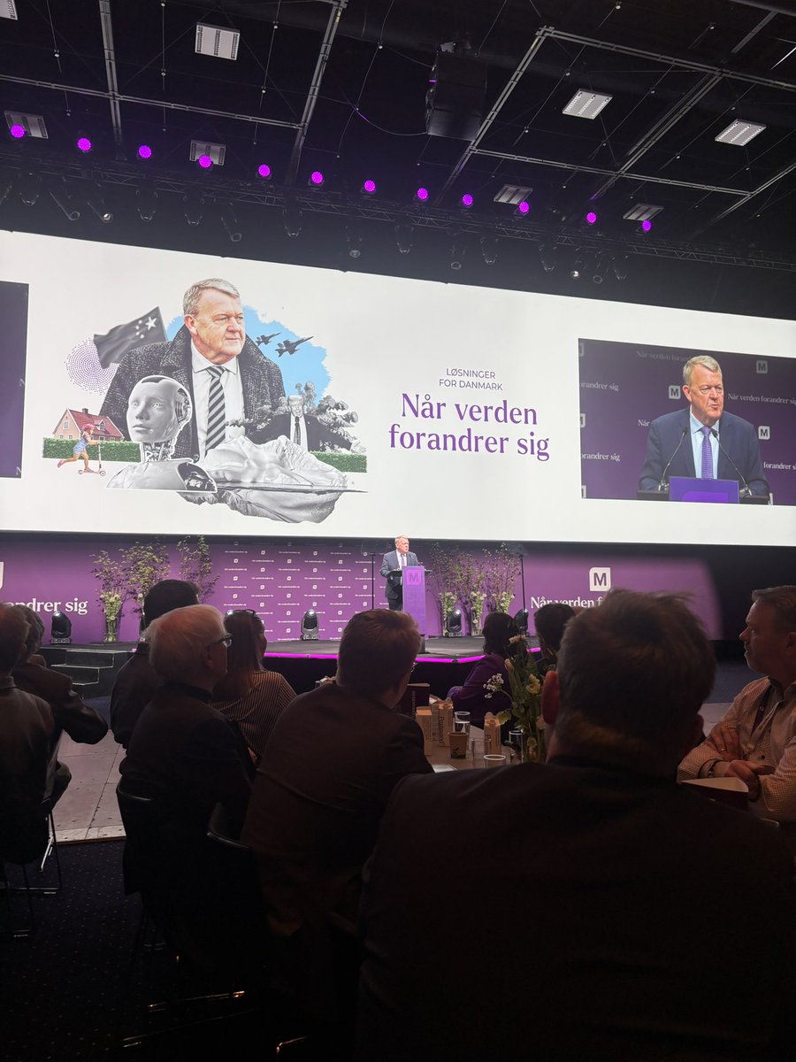 Sofie Findling A. (@sofiefindling) on Twitter photo Hvad gør vi med det, vi selv har indflydelse på? Tak <a href="/larsloekke/">Lars Løkke Rasmussen</a> for talen på <a href="/moderaterne_dk/">Moderaterne</a> årsmøde. Europa skal rykke tættere sammen, vi skal styrke fælles sikkerhed, men også ruste os økonomisk. Det kalder på reformer. I @danskerhverv er vi helt enige: brug handlekraften🤝 Hvad gør vi med det, vi selv har indflydelse på? Tak <a href="/larsloekke/">Lars Løkke Rasmussen</a> for talen på <a href="/moderaterne_dk/">Moderaterne</a> årsmøde. Europa skal rykke tættere sammen, vi skal styrke fælles sikkerhed, men også ruste os økonomisk. Det kalder på reformer. I @danskerhverv er vi helt enige: brug handlekraften🤝