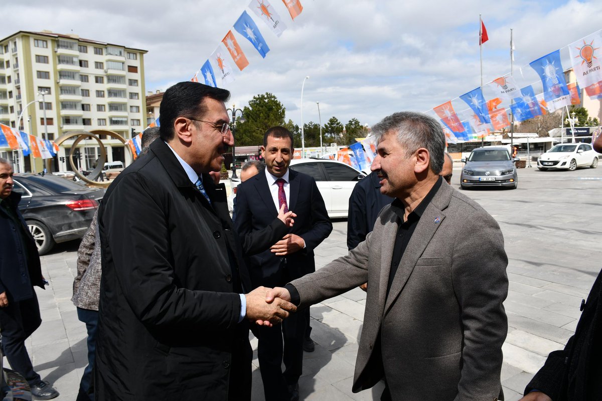 bulenttufenkci's tweet photo. Battalgazi Belediye Başkanımız Bayram Taşkın (@avbayramtaskin ) ile birlikte Büro Memur-Sen Malatya Şubesi 5. Olağan Genel Kurulu’na katıldık.

Kamu çalışanlarının hak mücadelesine katkı sunan Büro Memur-Sen’e ve emek veren tüm sendika temsilcilerine teşekkür ediyor; yeni dönemde göreve seçilen Yönetim Kurulu üyelerine başarılar diliyorum.