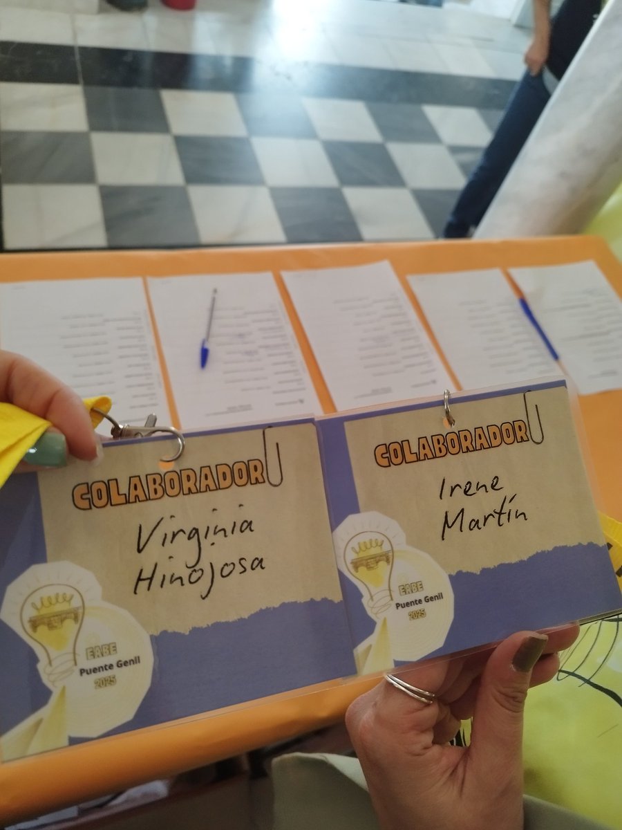 Quinto Eabe y la misma ilusión que en el primero✨
Siempre con mi compañera de aventuras <a href="/iremc87/">Irene</a>

#iluminandolaeducación 
#EABE25 
#EabePuenteGenil
<a href="/EABEPuenteGenil/">EABE25</a>