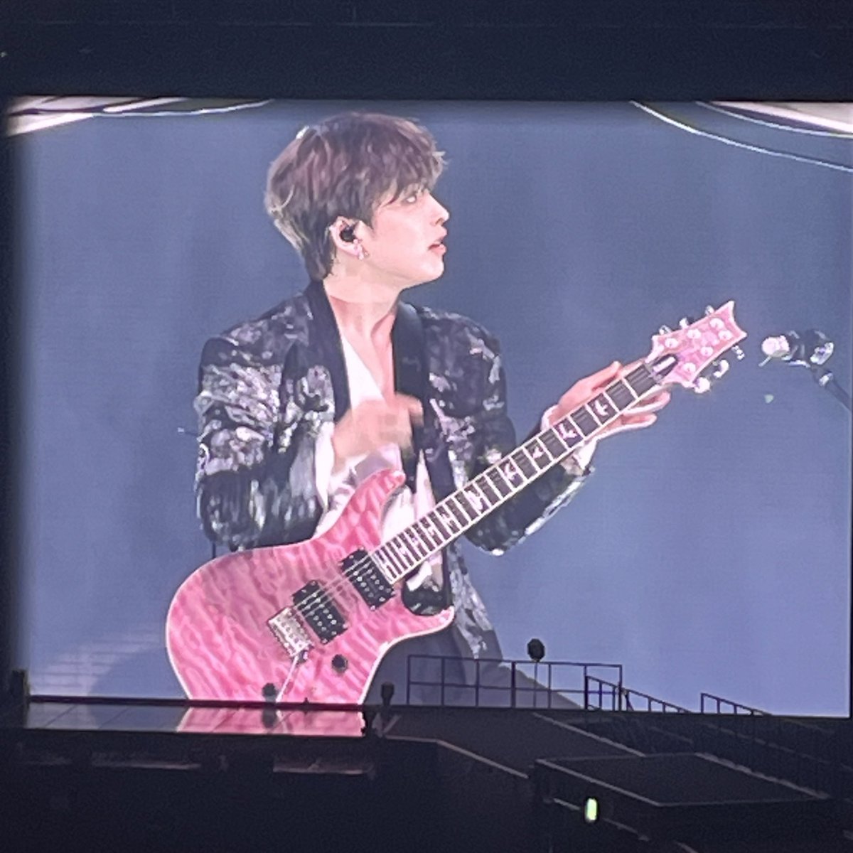 nov7269899's tweet photo. Mr.홍짱의메가퍼포먼스. https://t.co/UbygQYZBsY