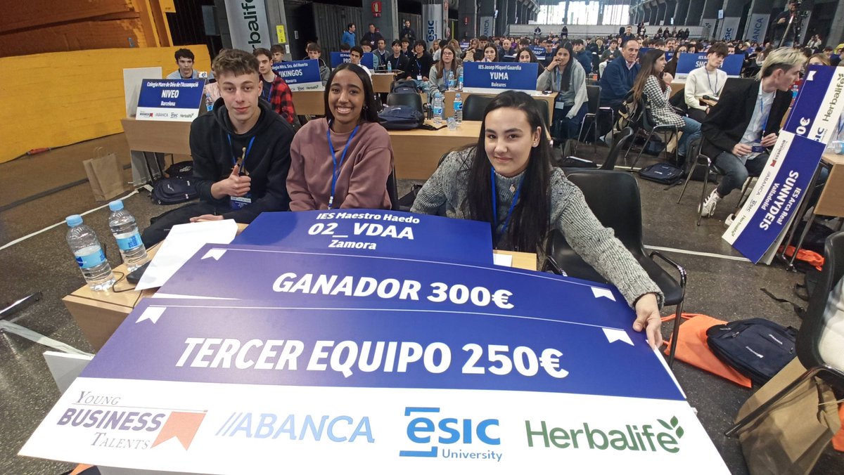 🥉 El IES Maestro Haedo logra el 3er puesto nacional en la final de Young Business Talents en Madrid. ¡Enhorabuena a Abril, Mariell, Eduardo y Ana por este gran logro!
📸 @ybt_es
🔗 bit.ly/haedoYBT2025
#OrgulloHaedo #YoungBusinessTalents