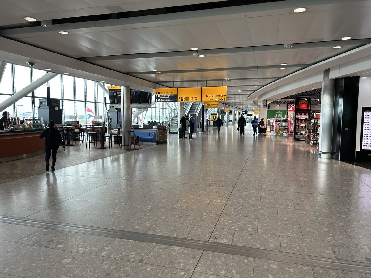 Heathrow airport is very quiet today. Only seen a couple of cancelled flights. On a positive note, it was my fastest time ever going through security (no more than 5 mins). ✈️
