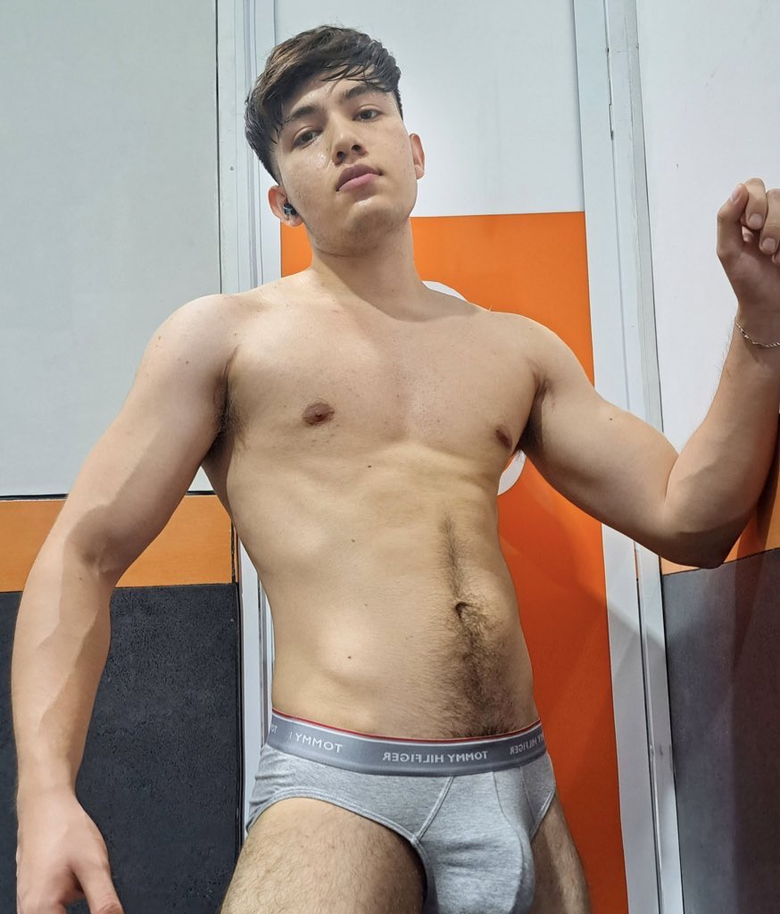 Me han inhabilitado mi cuenta de insta 
Si me sienten en la nueva te mando un sorpresa 🍆 por mensaje

@ Werosb00
