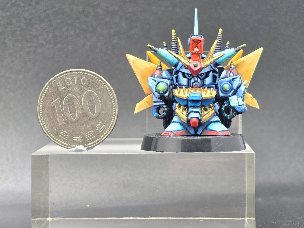 hadouneko's tweet photo. ガン消し　ガンドランダー 
竜守護神フォーミュランダー
筆塗り

#SDガンダム 
#筆塗り https://t.co/I8w23RIiB9