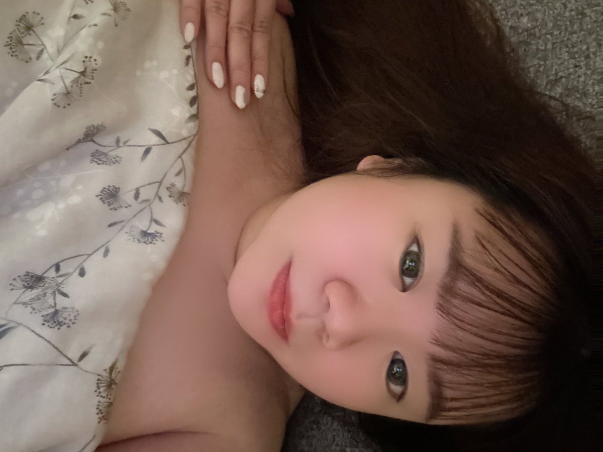 sweet_6299's tweet photo. 閨蜜：酸 你相信純抱睡ㄇ？
：每次朋友都說純抱睡 最後還不是都放進來🙃
閨蜜：我粉絲問我要不要純抱睡 我心想 直接說想打🫧就好了 我又不會拒絕🤔
：對啊 直接點不是很好嗎 幹嘛拐彎抹角 https://t.co/DLIE2RD33v