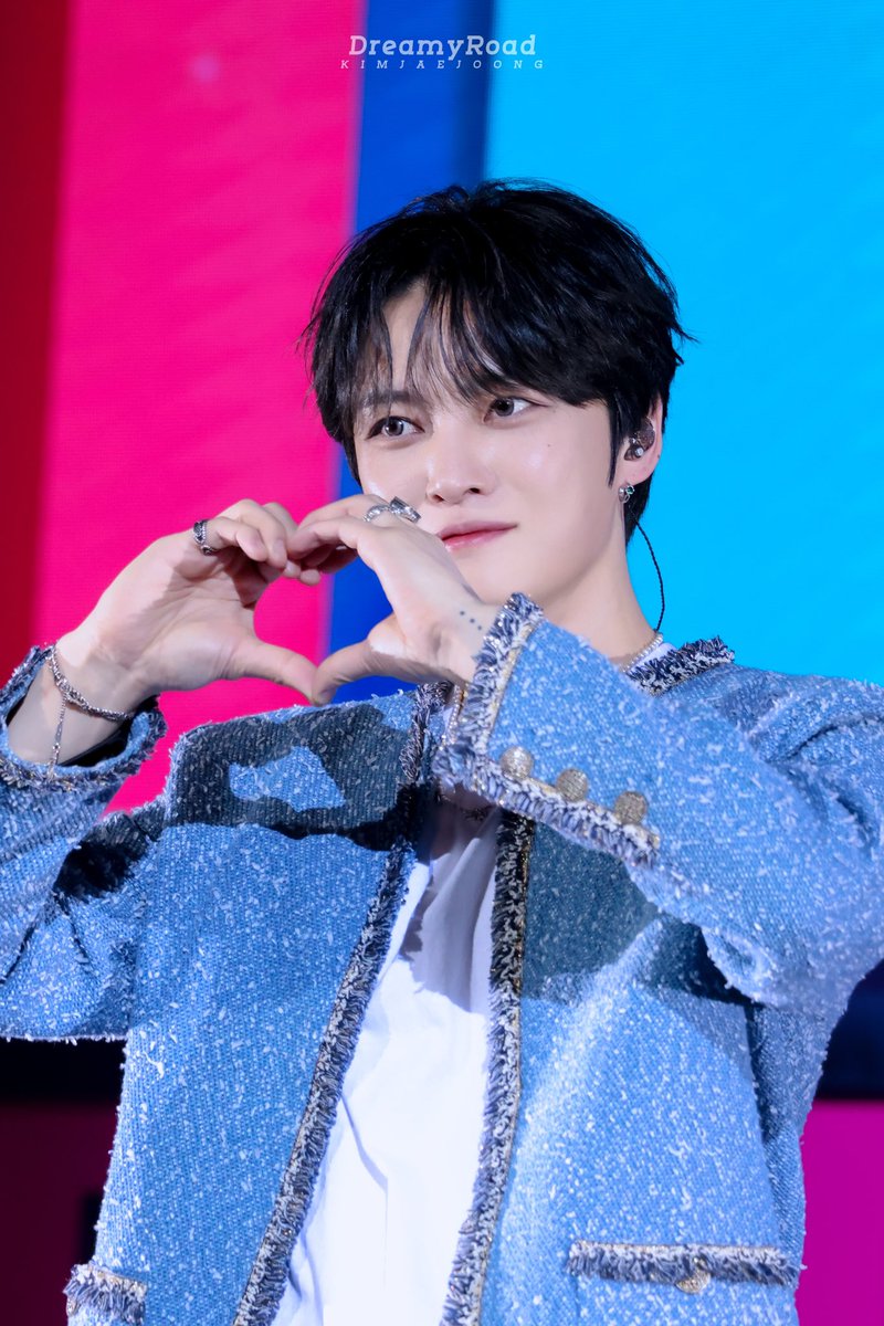 KJJ_DreamyRoad's tweet photo. 𝟐𝟎𝟐𝟓 𝐊𝐈𝐌 𝐉𝐀𝐄 𝐉𝐎𝐎𝐍𝐆 𝐀𝐬𝐢𝐚 𝐓𝐨𝐮𝐫 𝐂𝐨𝐧𝐜𝐞𝐫𝐭 𝐉-𝐏𝐚𝐫𝐭𝐲 "𝐇𝐨𝐦𝐞" 𝐢𝐧 𝐌𝐚𝐜𝐚𝐮

Day 1

😘😘😘

@bornfreeonekiss 

#김재중 #재중 #KIMJAEJOONG
#JAEJOONG #ジェジュン #金在中 https://t.co/COqXVparEP