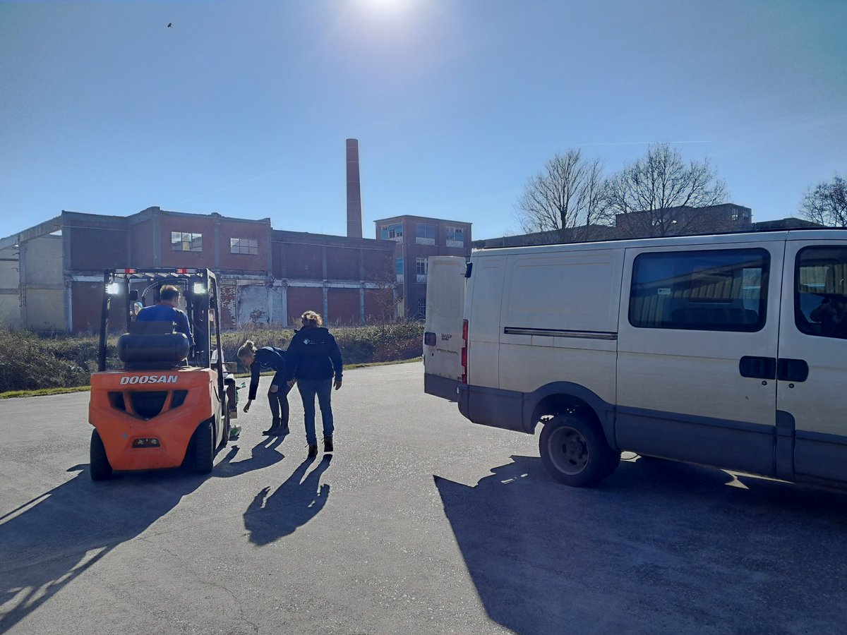 Vandaag een zeer geslaagde #zaaizaad dag gehad! Met koffie, snert en snoepgoed. En hoewel er veel wind stond ook een heerlijk zonnetje. Volgend jaar weer! #anog #zaaizaaddag