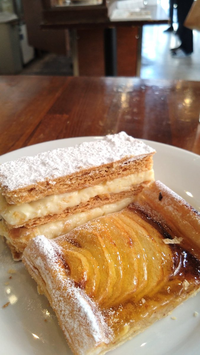 JTqZjjOusVobx6X's tweet photo. 暖かくなって人多いな　新しいお店も増えた　ケーキとコーヒーはこちらがおすすめ　ご馳走様でしたした
#aklabo
@blackwellcoffee
#吉祥寺 https://t.co/VJra7bQUhG