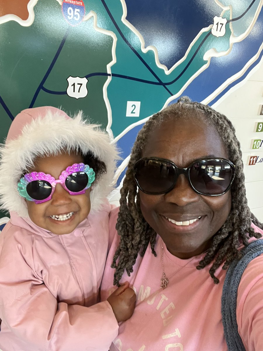 KarenWatsonFle1's tweet photo. It’s a road trip for 2😊, making memories with my G’baby, Asè💕…Charleston here we come!

#Asé&amp;GoGo
#MakingMemoriesTour
#CharlestonSC
#PartyOfTwo https://t.co/XFGRCLy2GW
