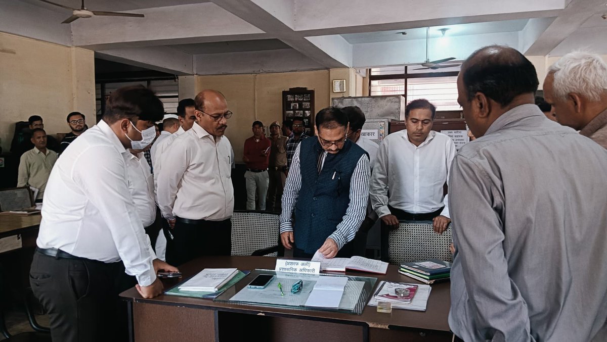 DM MUZAFFARNAGAR (@dmmuzaffarnagar) on Twitter photo рдордВрдбрд▓рд╛рдпреБрдХреНрдд рд╕рд╣рд╛рд░рдирдкреБрд░ рд╢реНрд░реА рдЕрдЯрд▓ рдХреБрдорд╛рд░ рд░рд╛рдп рдиреЗ рдЖрдЬ рдХрд▓реЗрдХреНрдЯреНрд░реЗрдЯ рдПрд╡рдВ рд╡рд┐рдХрд╛рд╕ рднрд╡рди рдХреЗ рдХрд╛рд░реНрдпрд╛рд▓рдп рдХрд╛ рдирд┐рд░реАрдХреНрд╖рдг рдХрд┐рдпрд╛ рддрдерд╛ рд╕рдВрдмрдВрдзрд┐рдд рдЕрдзрд┐рдХрд╛рд░рд┐рдпреЛрдВ рдХреЛ рдЖрд╡рд╢реНрдпрдХ рдирд┐рд░реНрджреЗрд╢ рджрд┐рдПред
рдордВрдбрд▓рд╛рдпреБрдХреНрдд рдорд╣реЛрджрдп рдиреЗ рдирд┐рд░реАрдХреНрд╖рдг рдХрд░рддреЗ рд╣реБрдП рд╕рдВрдмрдВрдзрд┐рдд рдЕрдзрд┐рдХрд╛рд░рд┐рдпреЛрдВ рдХреЛ рд▓рдВрдмрд┐рдд рдкреНрд░рдХрд░рдгреЛрдВ рдХрд╛ рд╢реАрдШреНрд░ рдирд┐рд╕реНрддрд╛рд░рдг рдХрд░рдиреЗ рдХреЗ рдирд┐рд░реНрджреЗрд╢ рджрд┐рдПред
рдордВрдбрд▓рд╛рдпреБрдХреНрдд рдорд╣реЛрджрдп рдордВрдбрд▓рд╛рдпреБрдХреНрдд рд╕рд╣рд╛рд░рдирдкреБрд░ рд╢реНрд░реА рдЕрдЯрд▓ рдХреБрдорд╛рд░ рд░рд╛рдп рдиреЗ рдЖрдЬ рдХрд▓реЗрдХреНрдЯреНрд░реЗрдЯ рдПрд╡рдВ рд╡рд┐рдХрд╛рд╕ рднрд╡рди рдХреЗ рдХрд╛рд░реНрдпрд╛рд▓рдп рдХрд╛ рдирд┐рд░реАрдХреНрд╖рдг рдХрд┐рдпрд╛ рддрдерд╛ рд╕рдВрдмрдВрдзрд┐рдд рдЕрдзрд┐рдХрд╛рд░рд┐рдпреЛрдВ рдХреЛ рдЖрд╡рд╢реНрдпрдХ рдирд┐рд░реНрджреЗрд╢ рджрд┐рдПред
рдордВрдбрд▓рд╛рдпреБрдХреНрдд рдорд╣реЛрджрдп рдиреЗ рдирд┐рд░реАрдХреНрд╖рдг рдХрд░рддреЗ рд╣реБрдП рд╕рдВрдмрдВрдзрд┐рдд рдЕрдзрд┐рдХрд╛рд░рд┐рдпреЛрдВ рдХреЛ рд▓рдВрдмрд┐рдд рдкреНрд░рдХрд░рдгреЛрдВ рдХрд╛ рд╢реАрдШреНрд░ рдирд┐рд╕реНрддрд╛рд░рдг рдХрд░рдиреЗ рдХреЗ рдирд┐рд░реНрджреЗрд╢ рджрд┐рдПред
рдордВрдбрд▓рд╛рдпреБрдХреНрдд рдорд╣реЛрджрдп