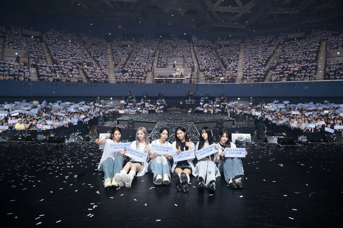 [❤️ #여친Day]
무대를 가득하게 채워주는 #버디 #BUDDY 의
힘찬 🙌응원🙌에 여친이들은 
항상 힘을 얻고 있답니다💜💙🤍

오늘도 #여자친구 #GFRIEND 와
함께 해줘서 고맙고, 내일도 함께 해요❣️